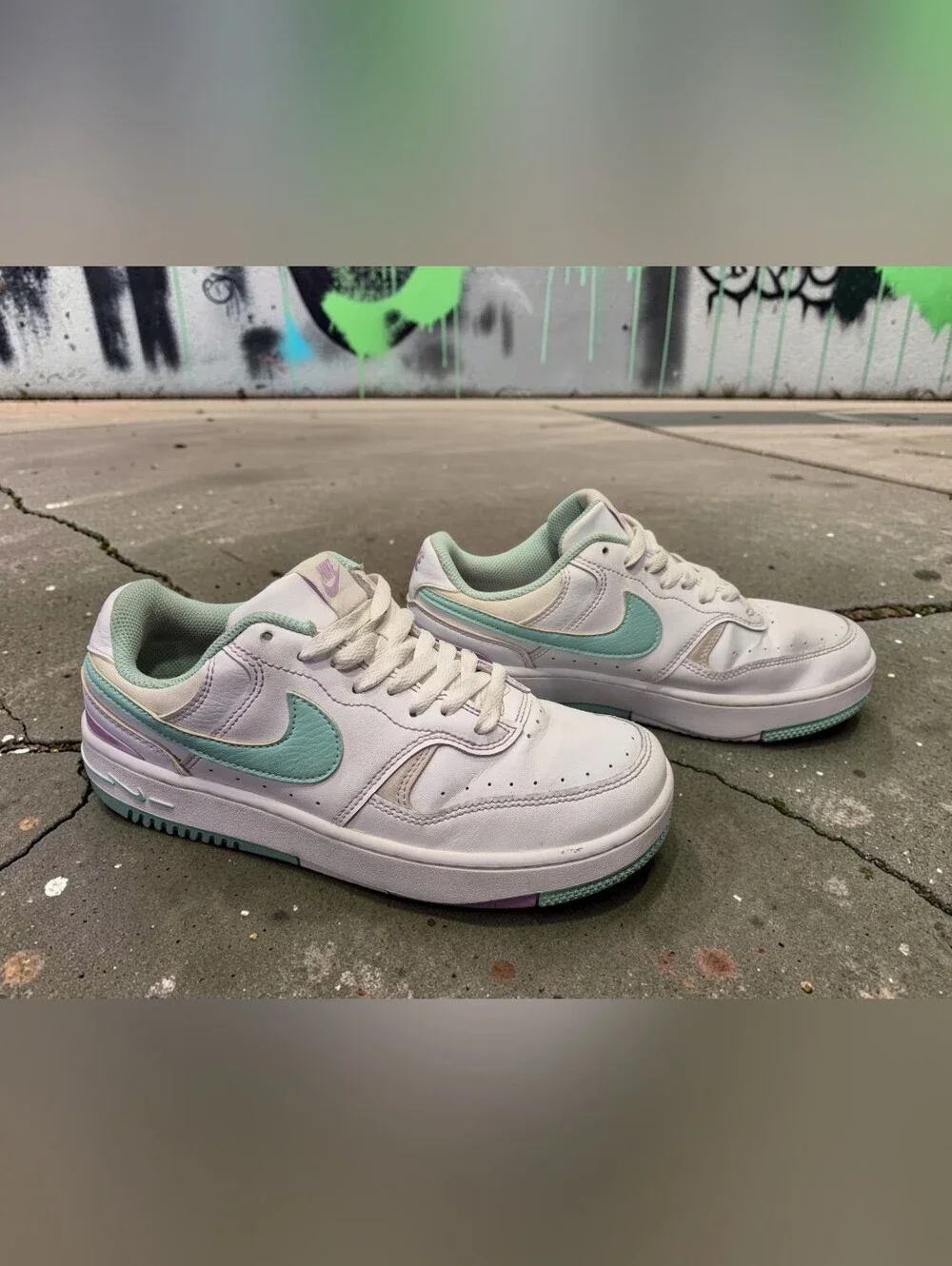 Nike Women's Low-Top Sneakers in Mint and Lavender
